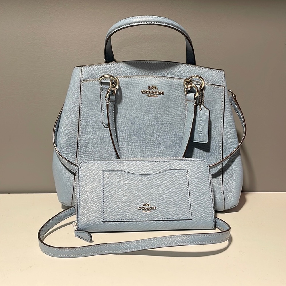 AUTHENTIC COACH HANDBAG & WALLET